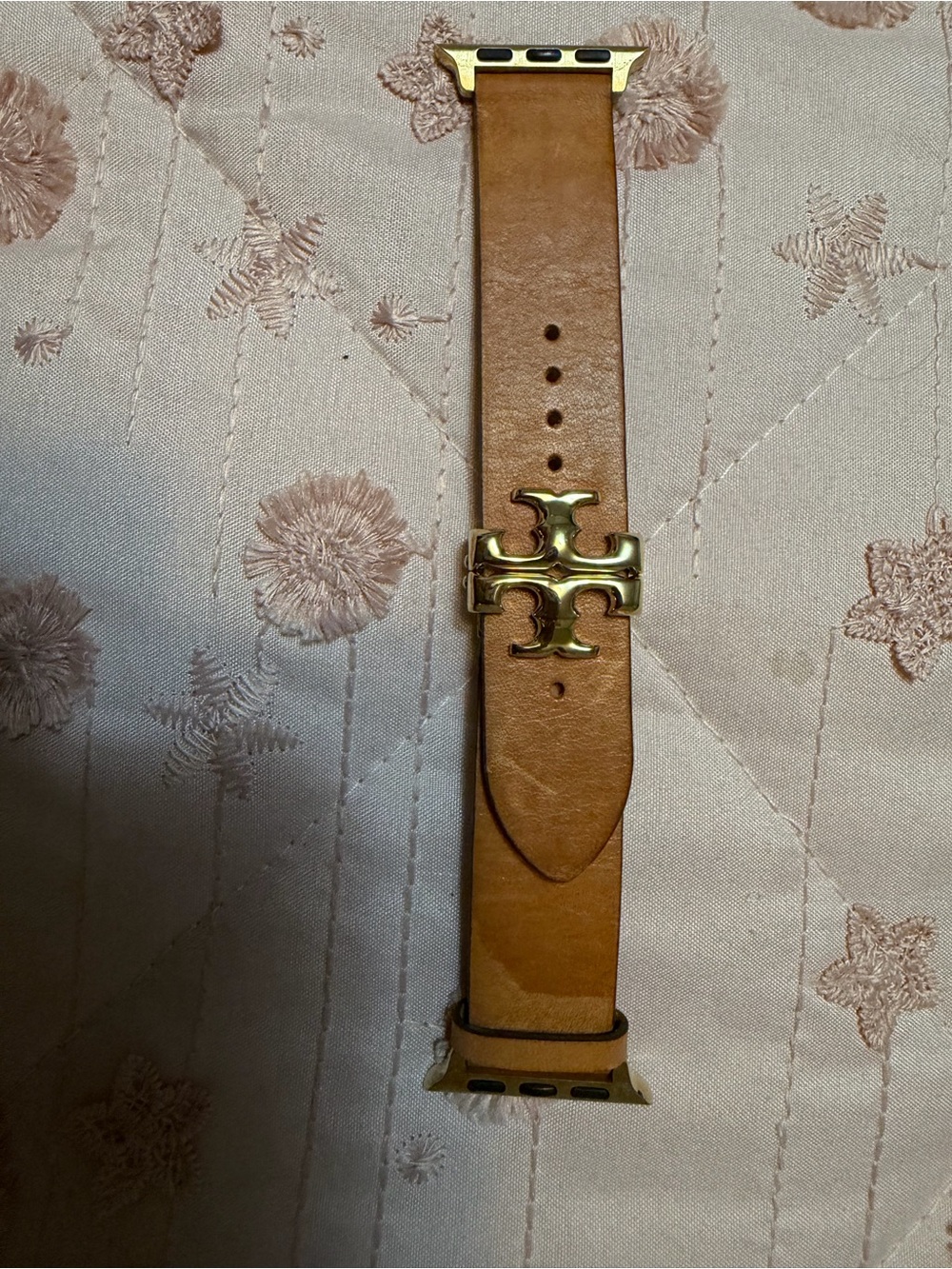 Tory Burch Eleanor Leather Apple Watch Strap - Cammello/Luggage Tan ✨